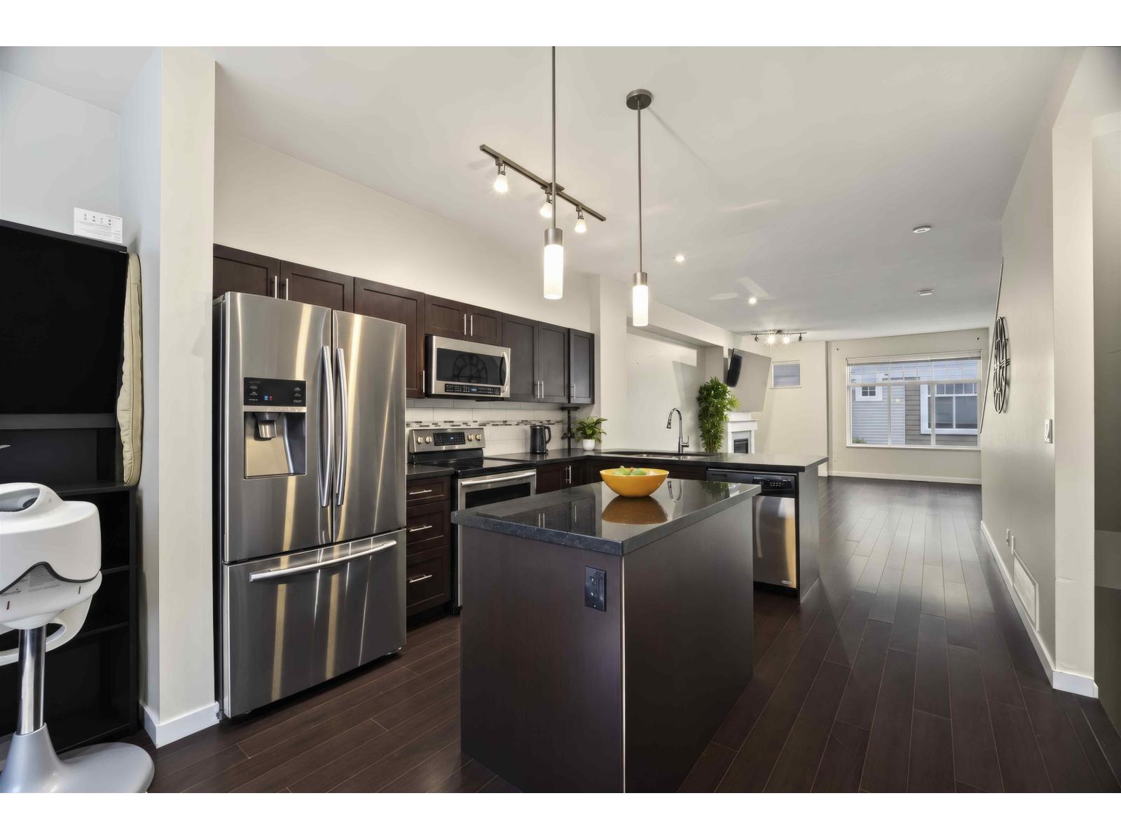 16 14356 63A AVENUE, Surrey - Image 1