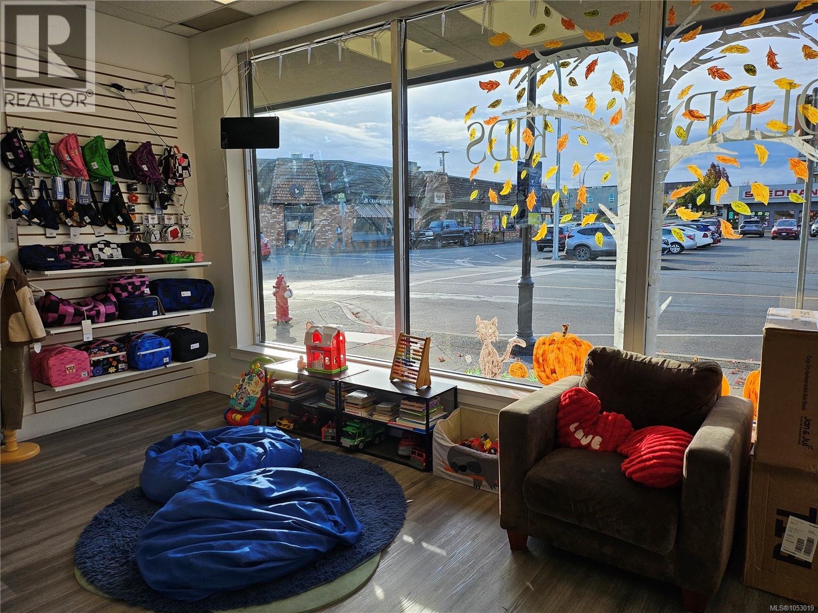 109 HIRST Ave, Parksville - Image 1