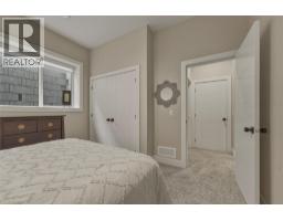 Primary Bedroom - 10282 Long Road, Lake Country, BC V4V0A9 Photo 12