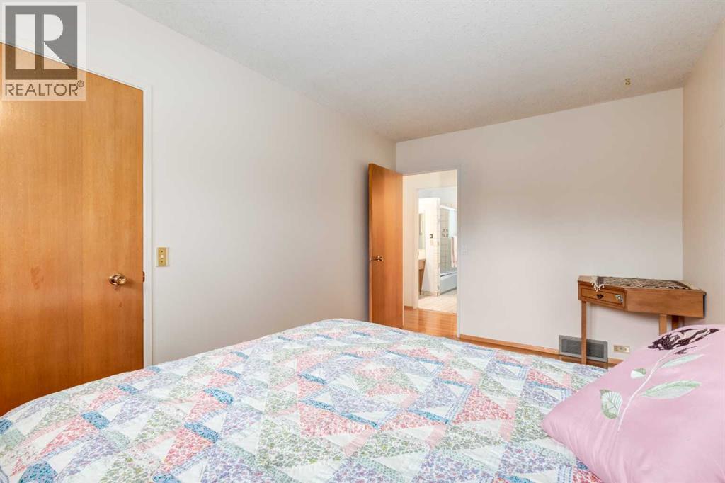 2043 Ungava Road NW, Calgary — photo 32