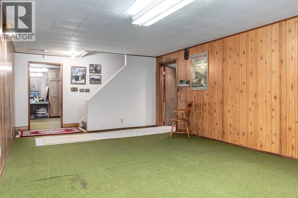 2043 Ungava Road NW, Calgary — photo 36
