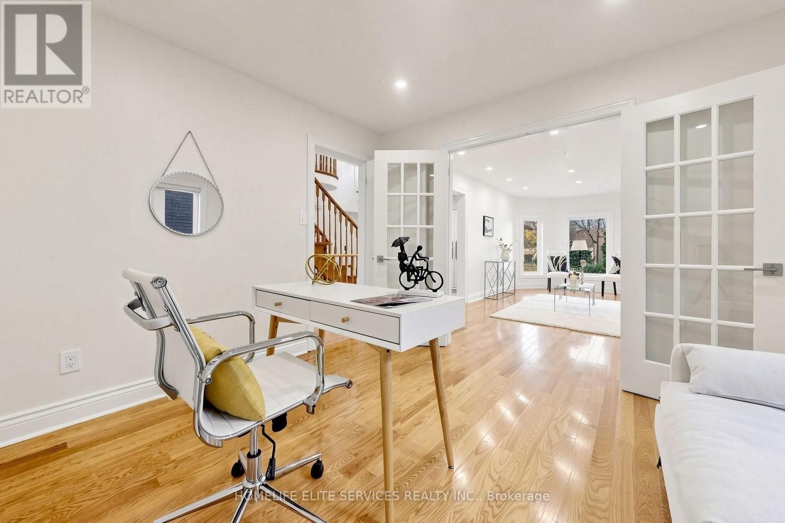 2432 Stoll Drive, Oakville, ON photo 8