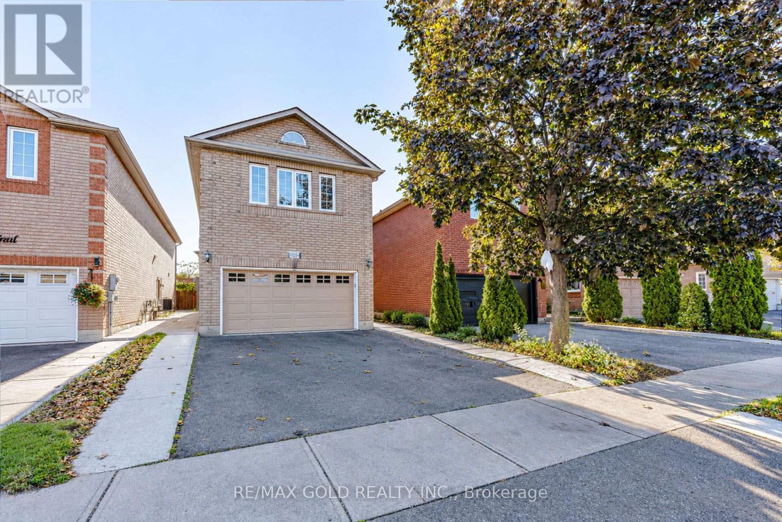 104 Tumbleweed Trail, Brampton, ON photo 2