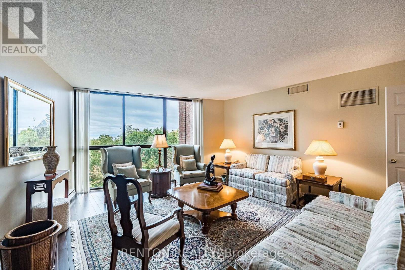 710- 1240 Marlborough Court, Oakville, ON photo 11