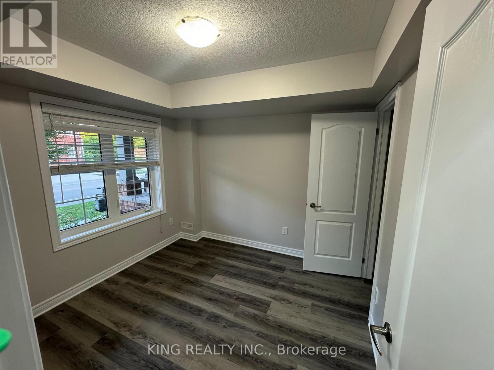 632 LINDEN DRIVE — photo 3
