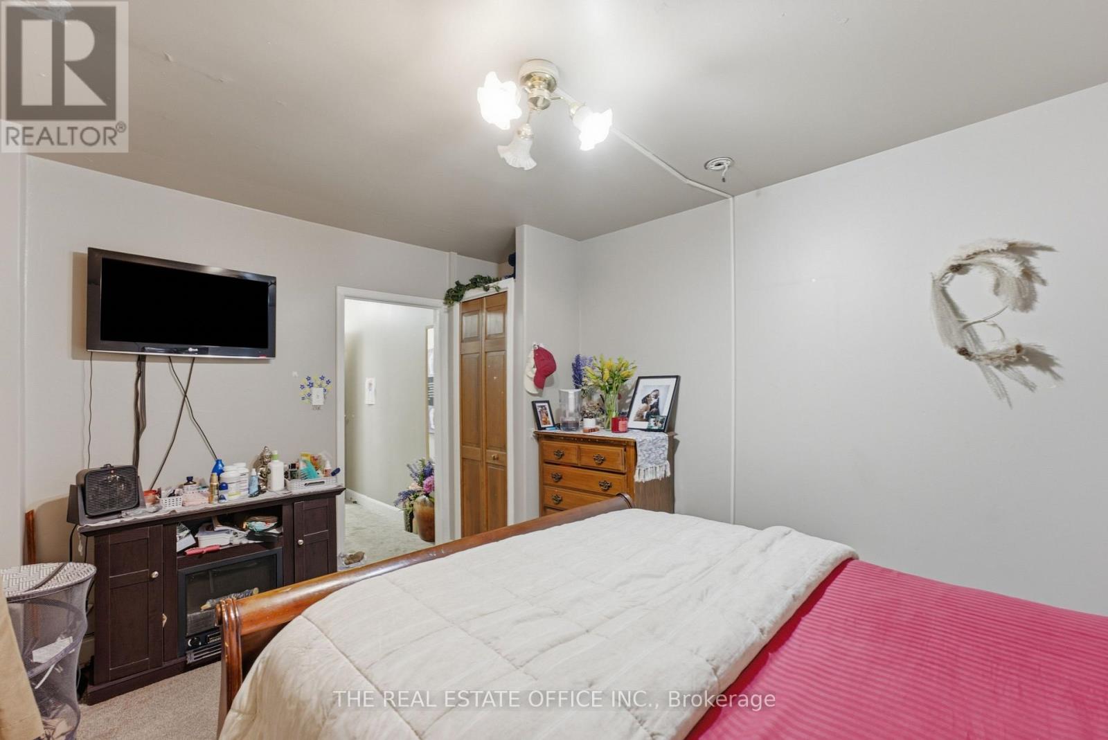 4327 Simcoe Street, Niagara Falls, ON photo 11