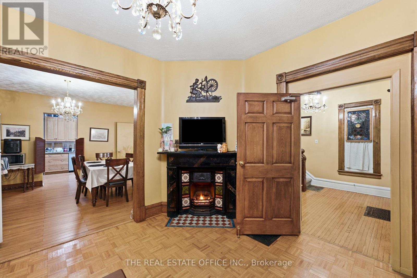 4327 Simcoe Street, Niagara Falls, ON photo 25
