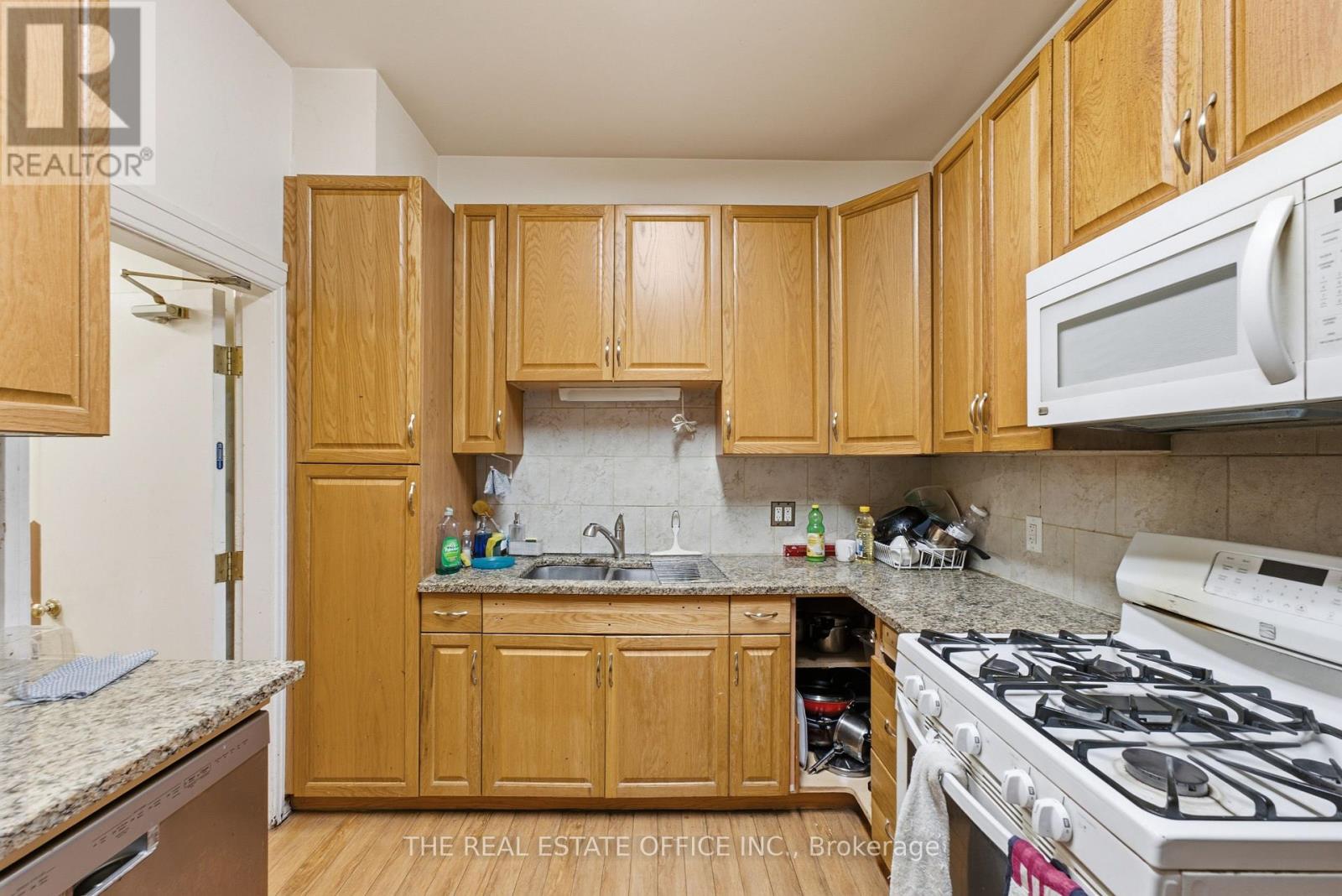 4327 Simcoe Street, Niagara Falls, ON photo 27