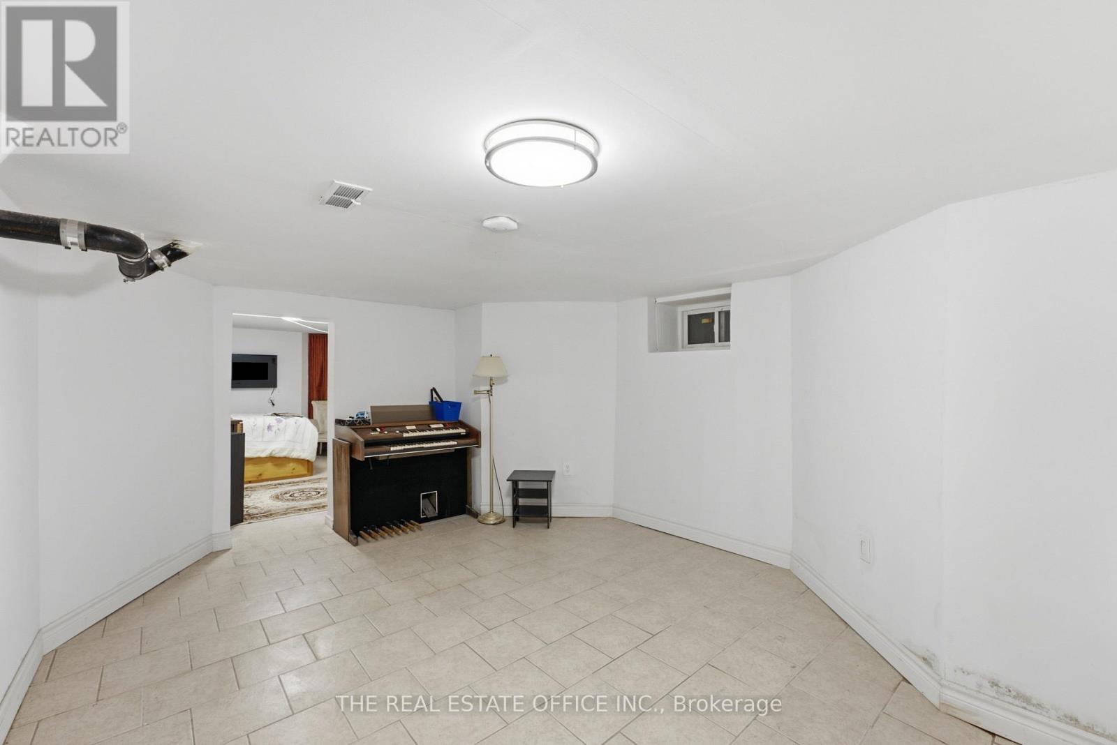 4327 Simcoe Street, Niagara Falls, ON photo 33
