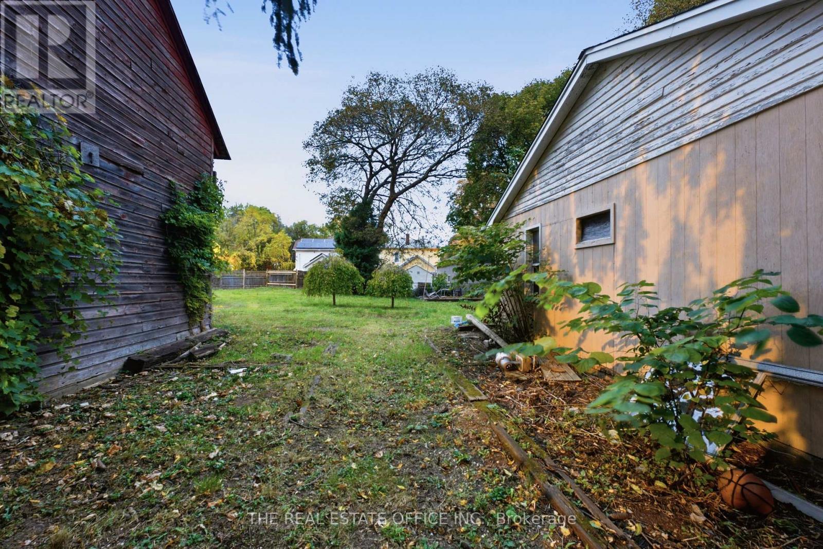 4327 Simcoe Street, Niagara Falls, ON photo 38