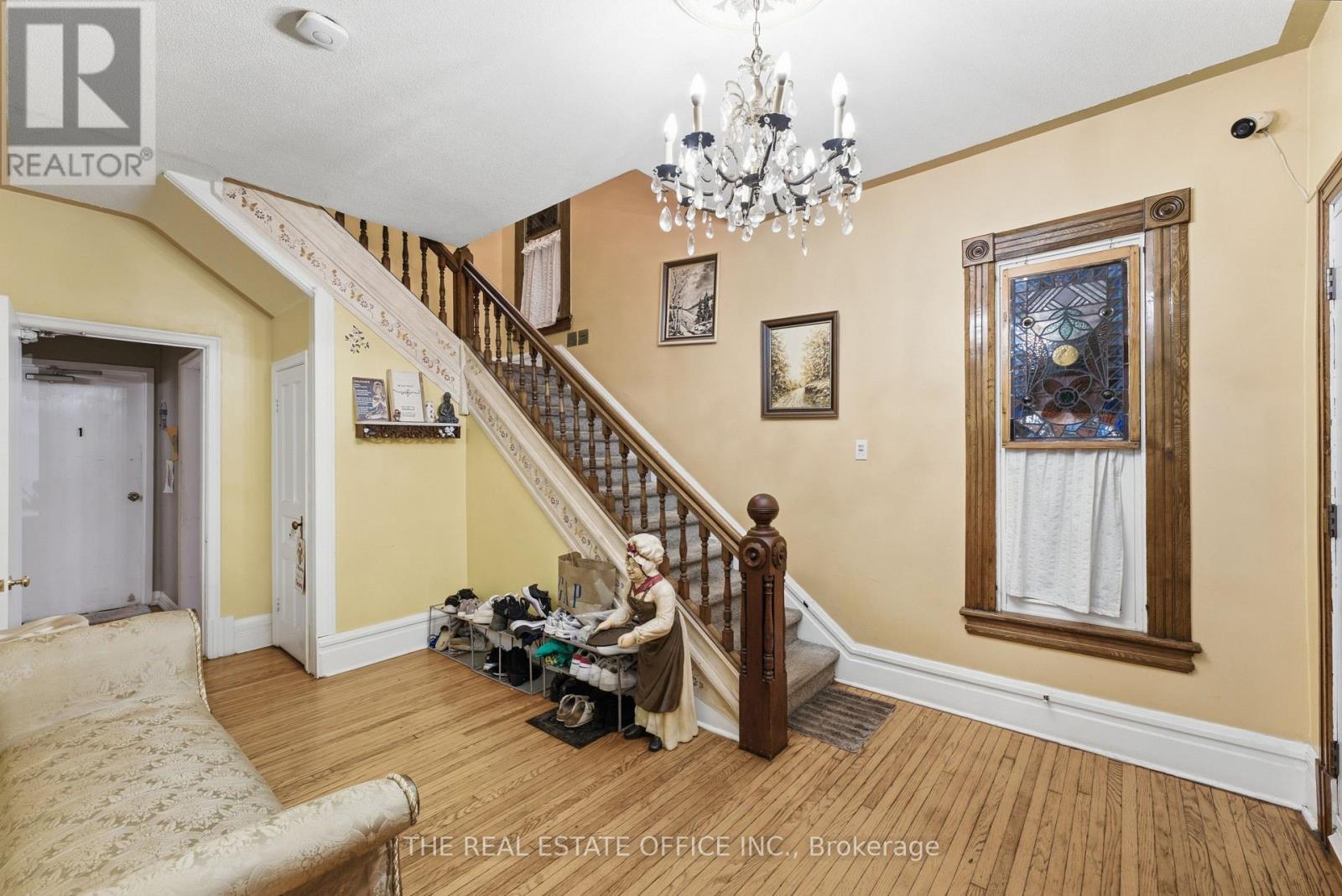4327 Simcoe Street, Niagara Falls, ON photo 4