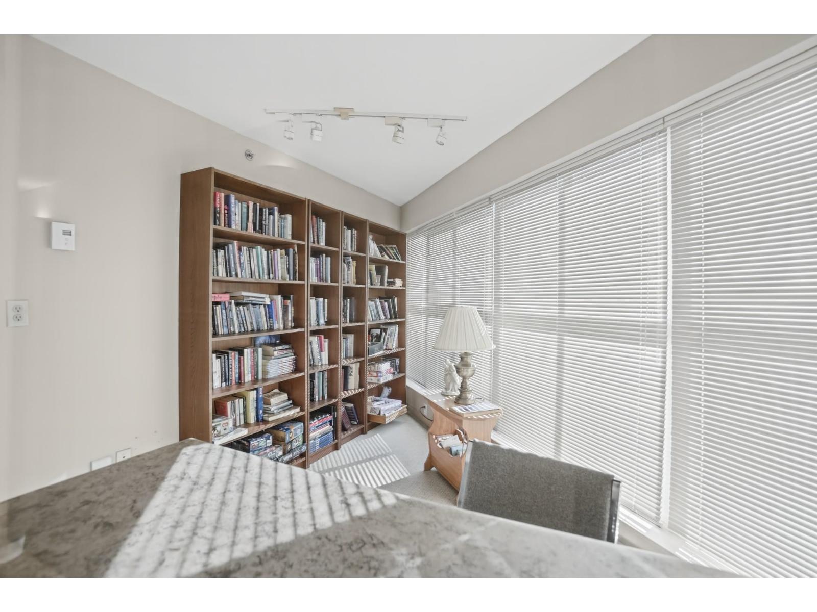 412 328 ESPLANADE AVENUE, Harrison Hot Springs, Harrison Hot Springs - Image 1