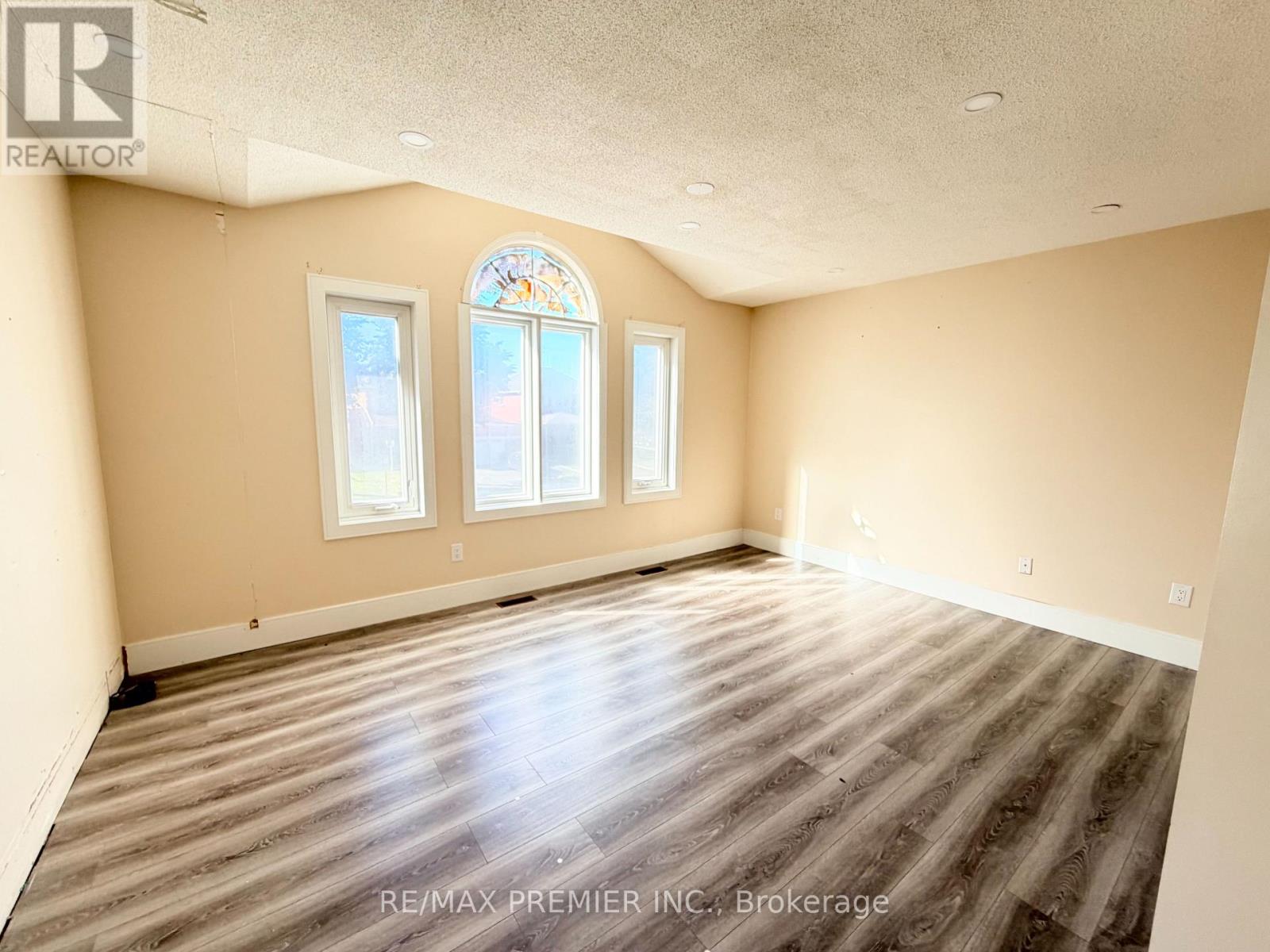 155 DRINKWATER ROAD - 13