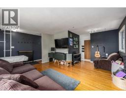 Kitchen - 2120 Milne Drive Ne, Calgary, AB T2E6B8 Photo 9