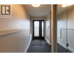 2pc Bathroom - 1425 Colborne Crescent Sw, Calgary, AB T2T0R4 Photo 6