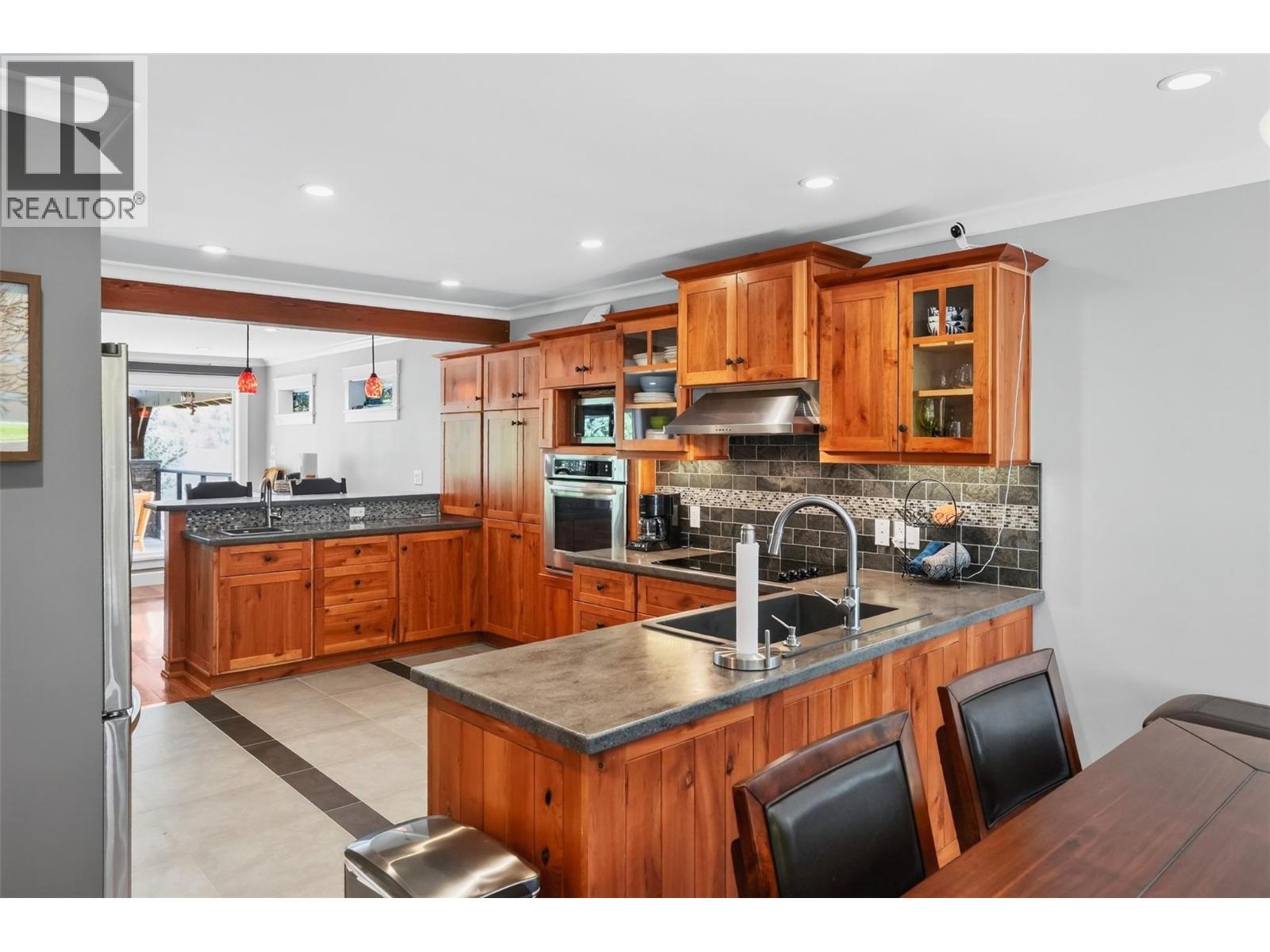 222 Nichols Drive - 9