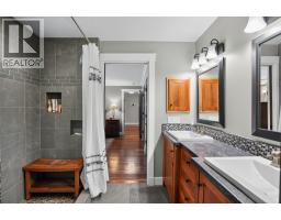 222 Nichols Drive, Kaslo, BC V0G1M0 Photo 25