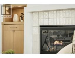 2pc Bathroom - 4513 17 Street Sw, Calgary, AB T2T4R3 Photo 15