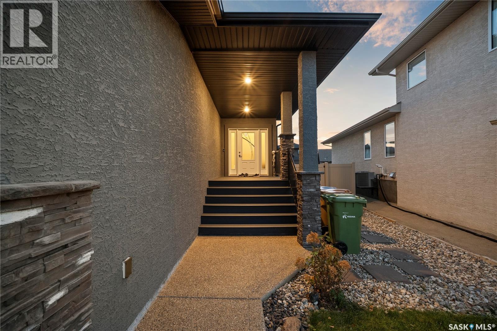 4221 Green Olive WAY E, Regina — photo 2