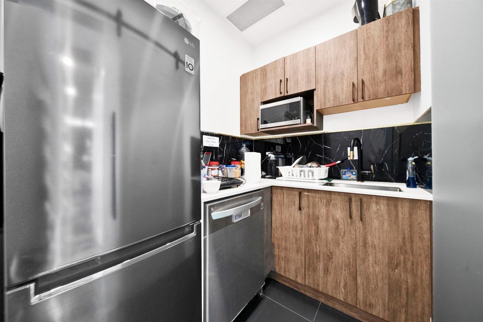 402 8318 120 STREET, Surrey - Image 1