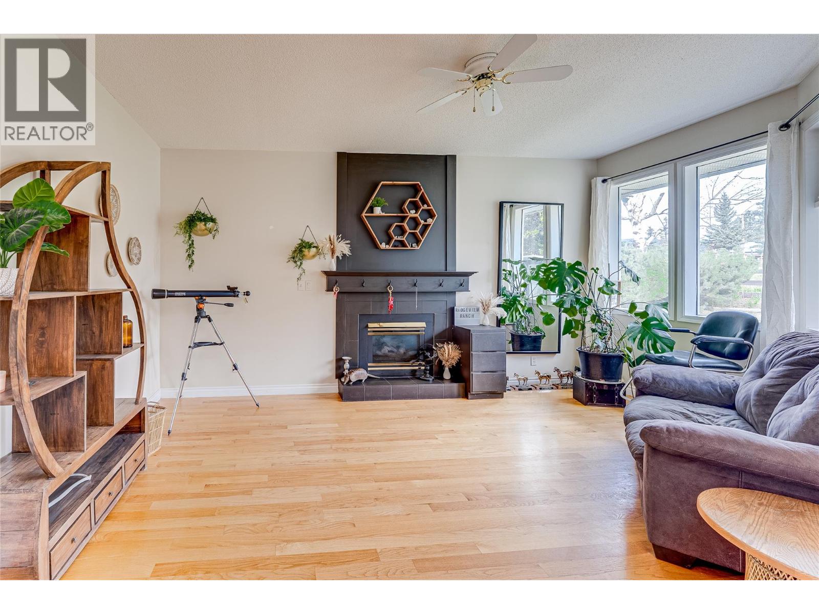 4671 Grandview Flats Road S, Spallumcheen - Image 1