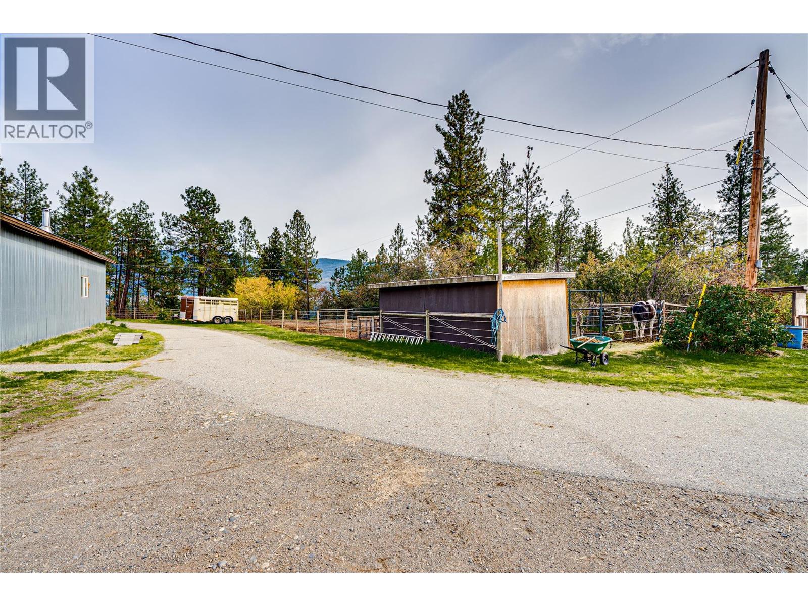 4671 Grandview Flats Road S, Spallumcheen - Image 1