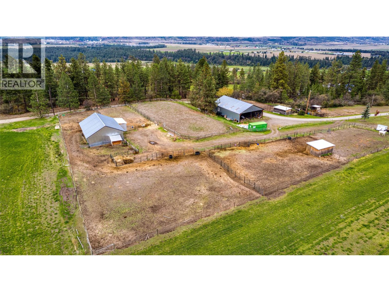 4671 Grandview Flats Road S, Spallumcheen - Image 1