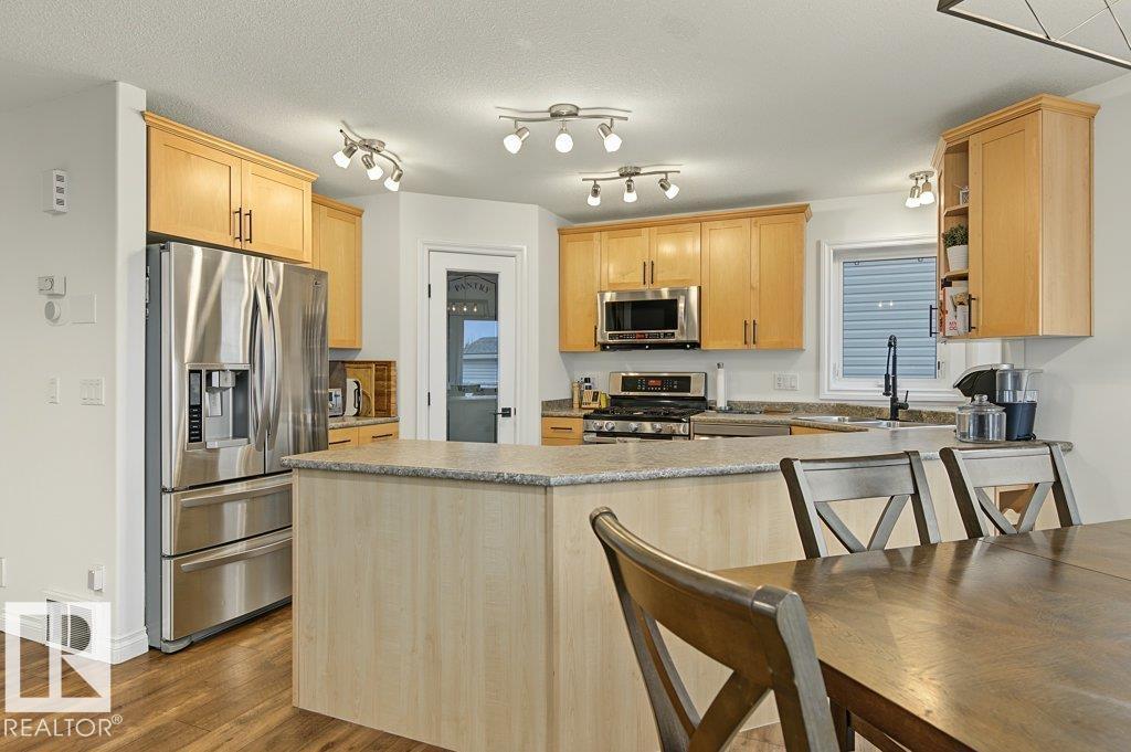 75 LAMPLIGHT DR, Spruce Grove — photo 8