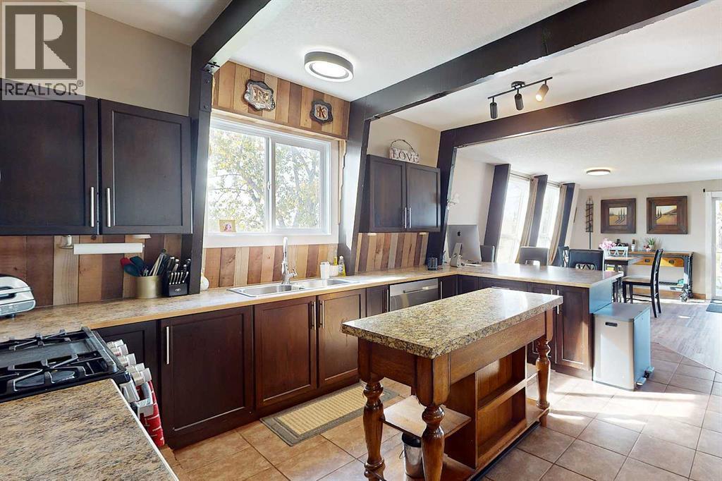 251231 Sunshine Road, photo 14 of 38