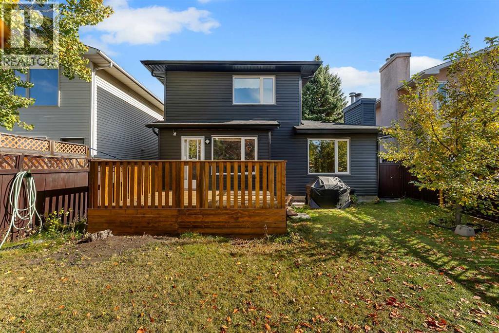225 Riverwood Close SE photo 45