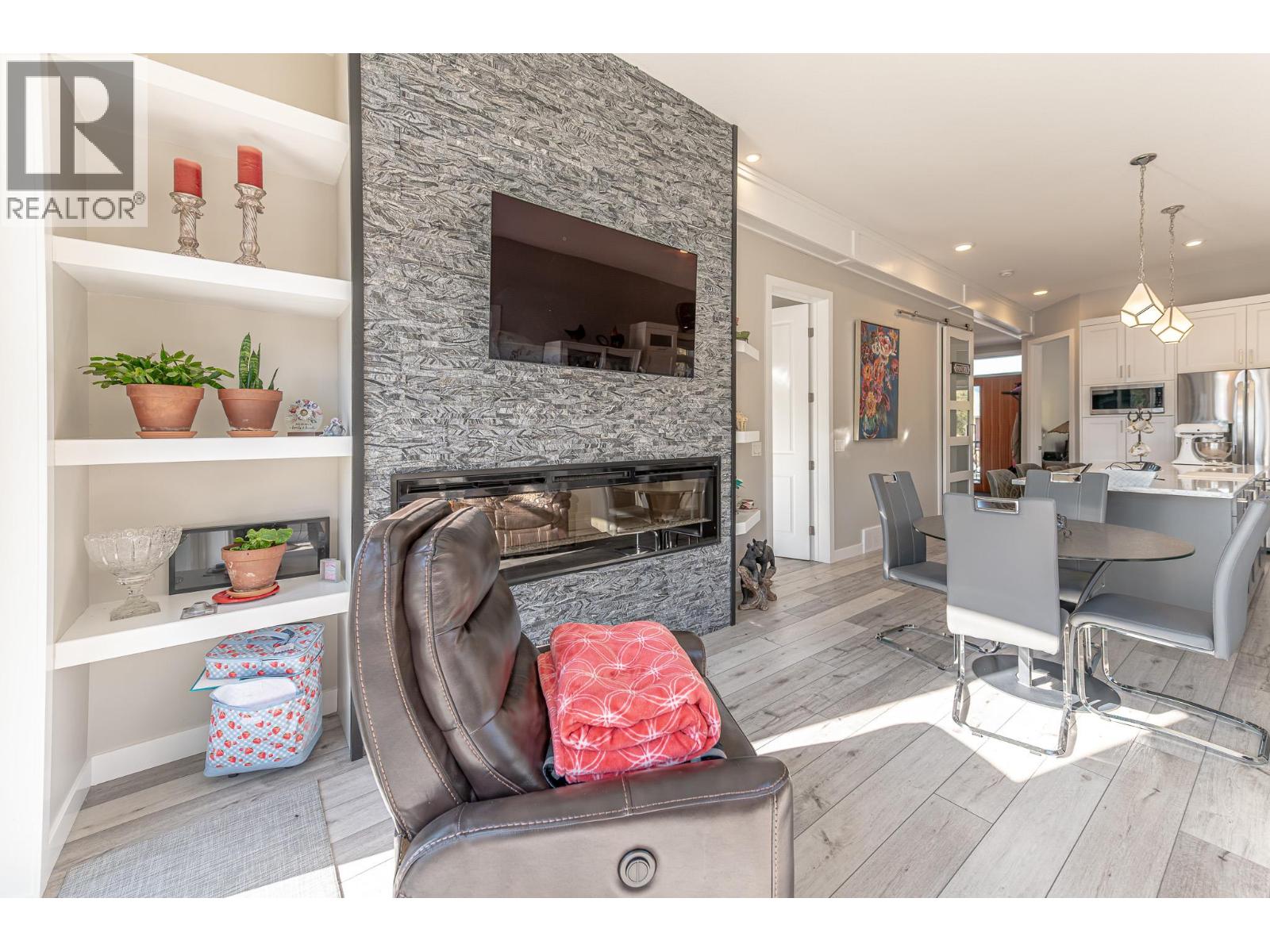 4978 Ponderosa Crescent, Canal Flats - Image 1