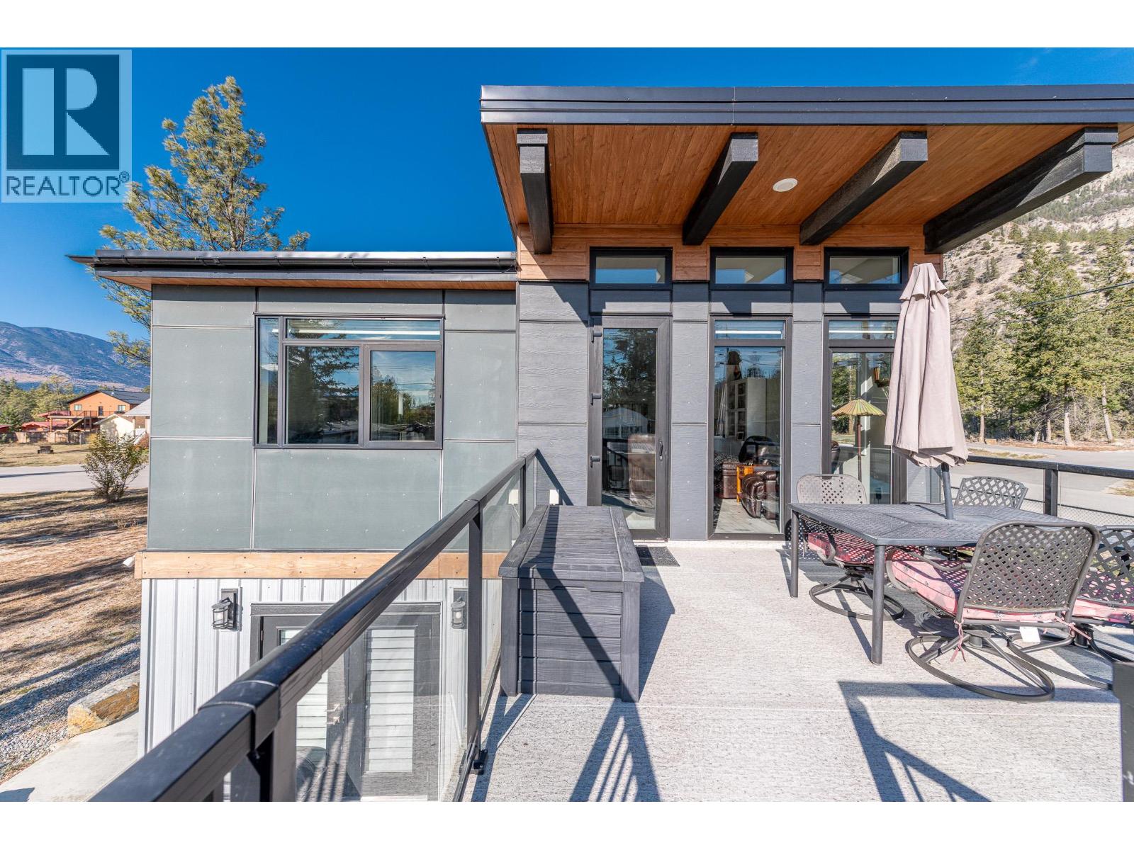 4978 Ponderosa Crescent, Canal Flats - Image 1