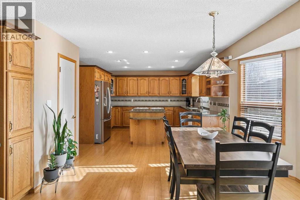 24 Signature Point SW, Calgary — photo 12