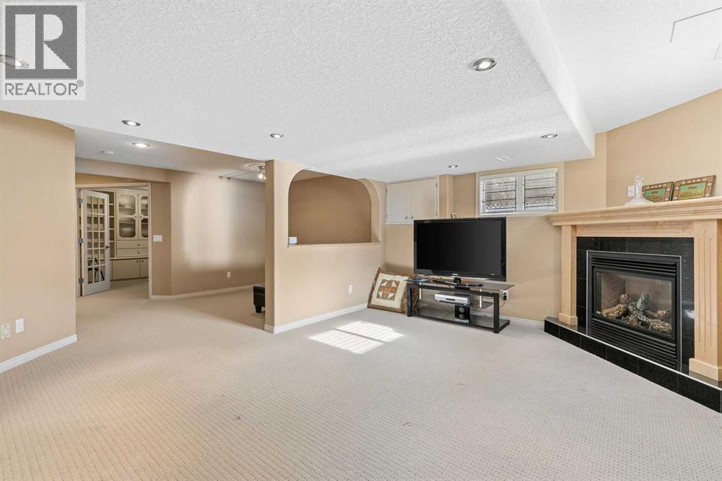24 Signature Point SW, Calgary — photo 31