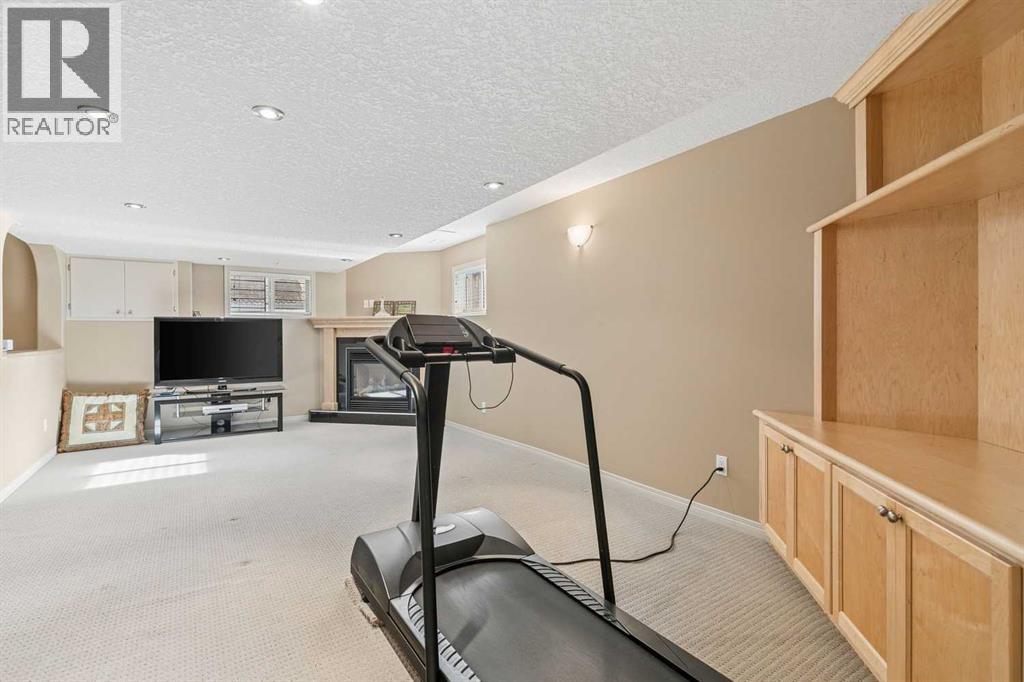 24 Signature Point SW, Calgary — photo 33