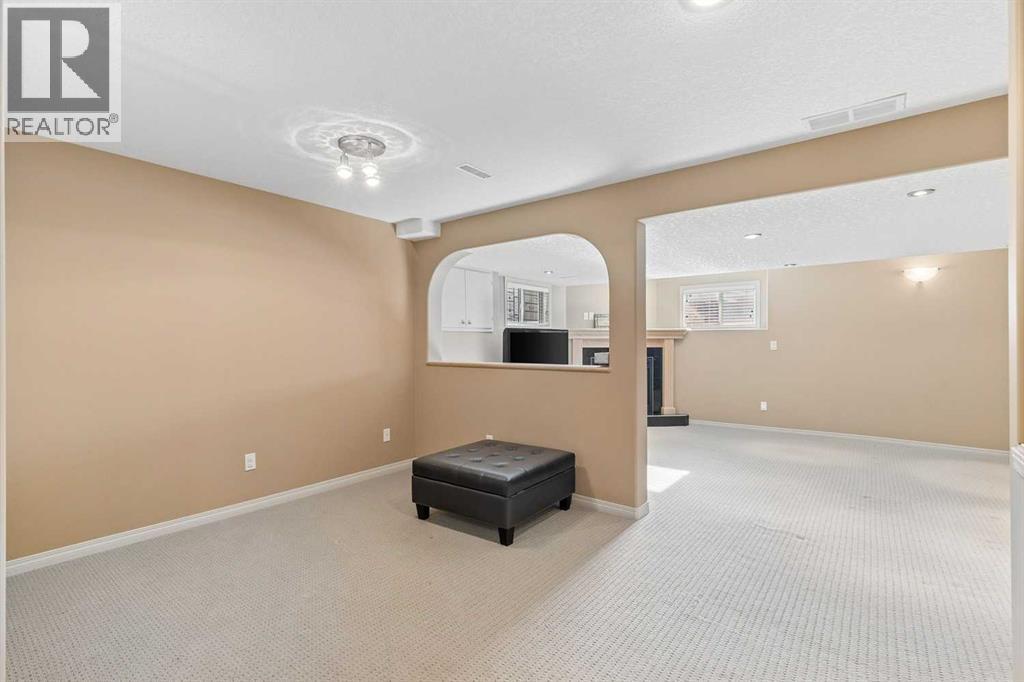 24 Signature Point SW, Calgary — photo 34