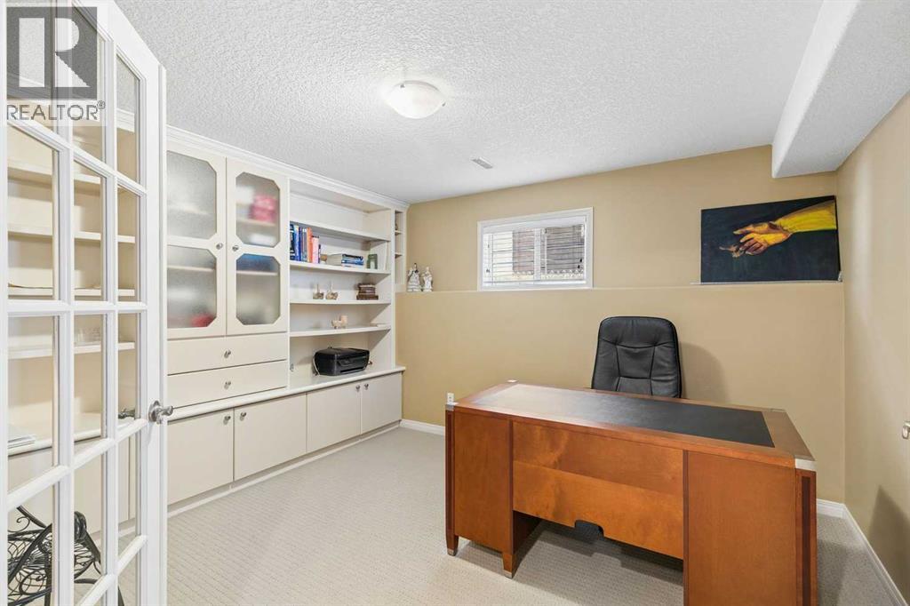 24 Signature Point SW, Calgary — photo 35