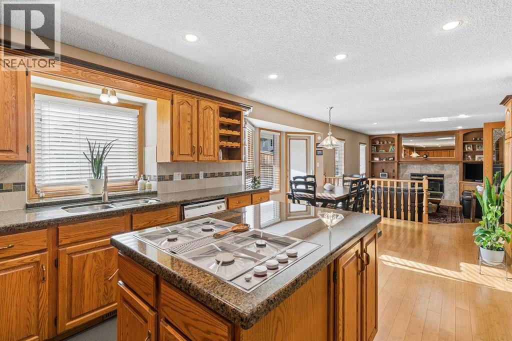 24 Signature Point SW, Calgary — photo 9