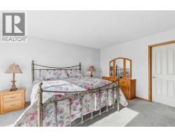 Storage - 24 Signature Point Sw, Calgary, AB T3H3B9 Photo 20