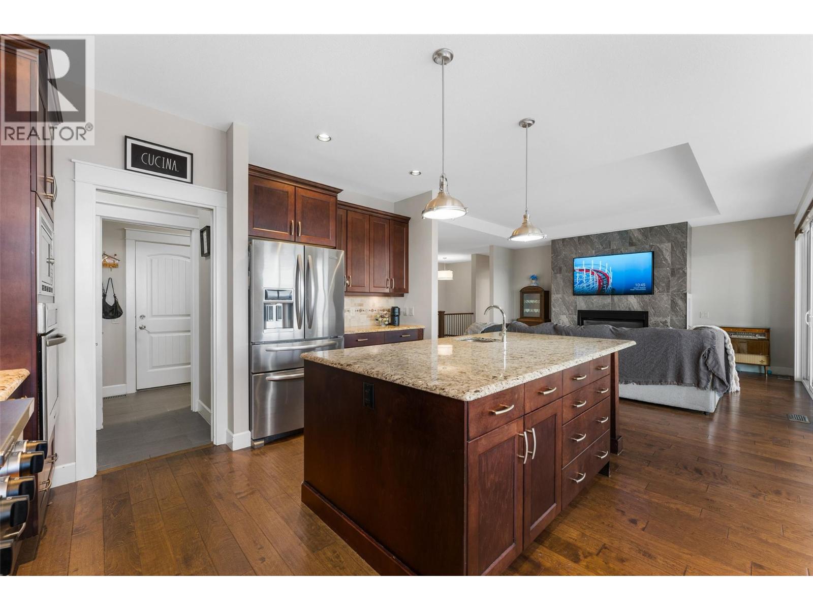 2492 Lago Vista Street, Kelowna - Image 1