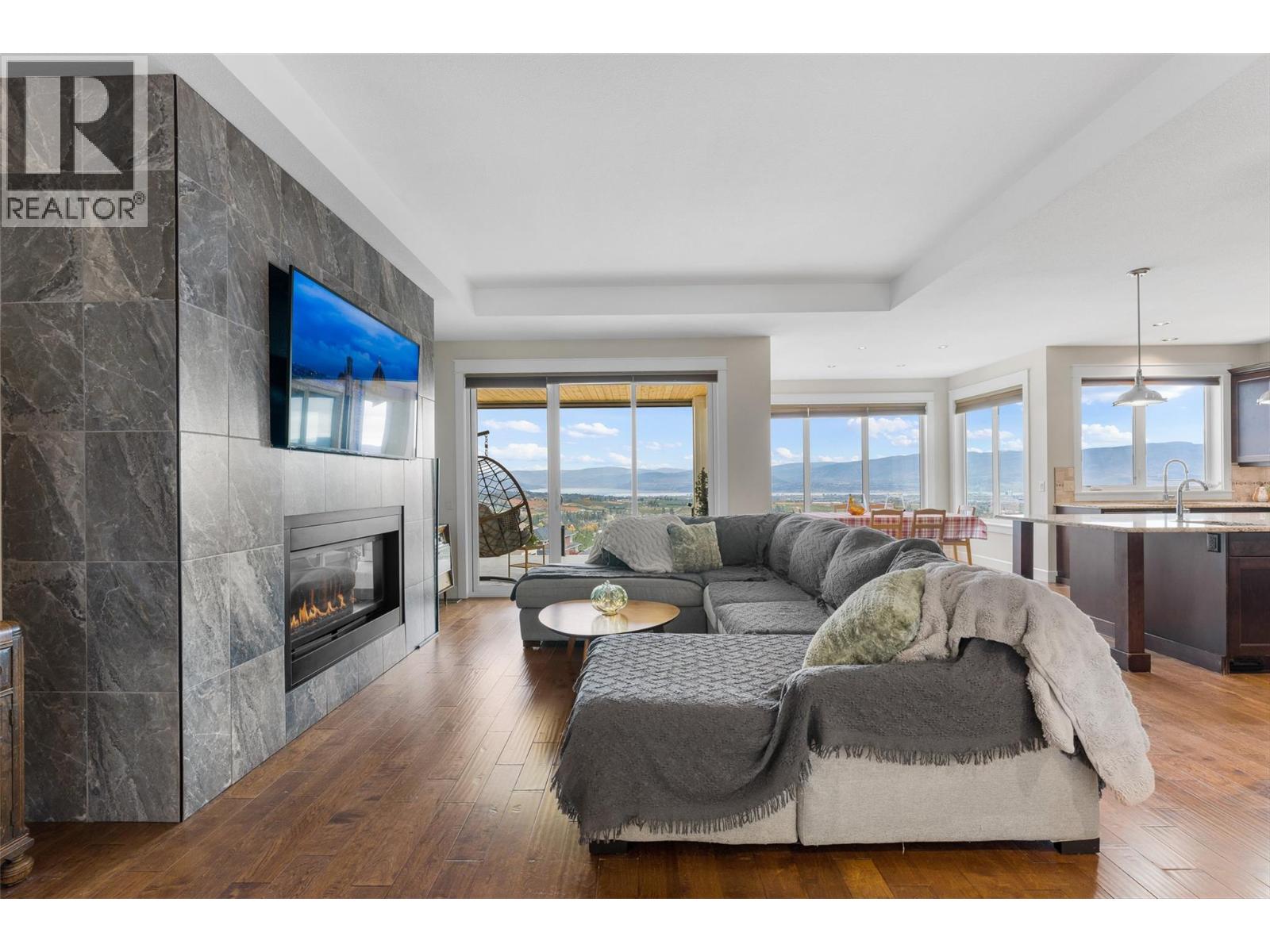 2492 Lago Vista Street, Kelowna - Image 1