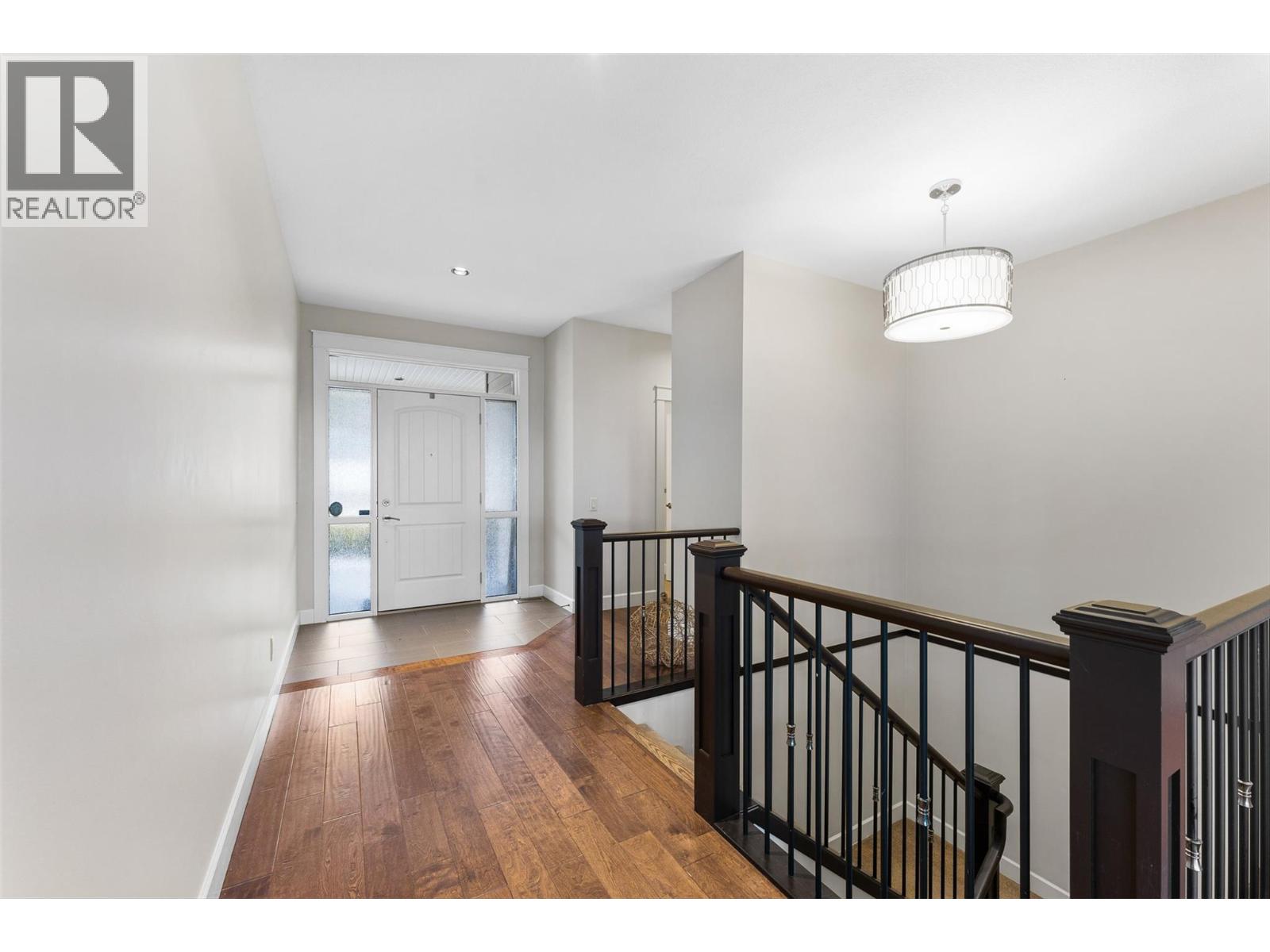 2492 Lago Vista Street, Kelowna - Image 1