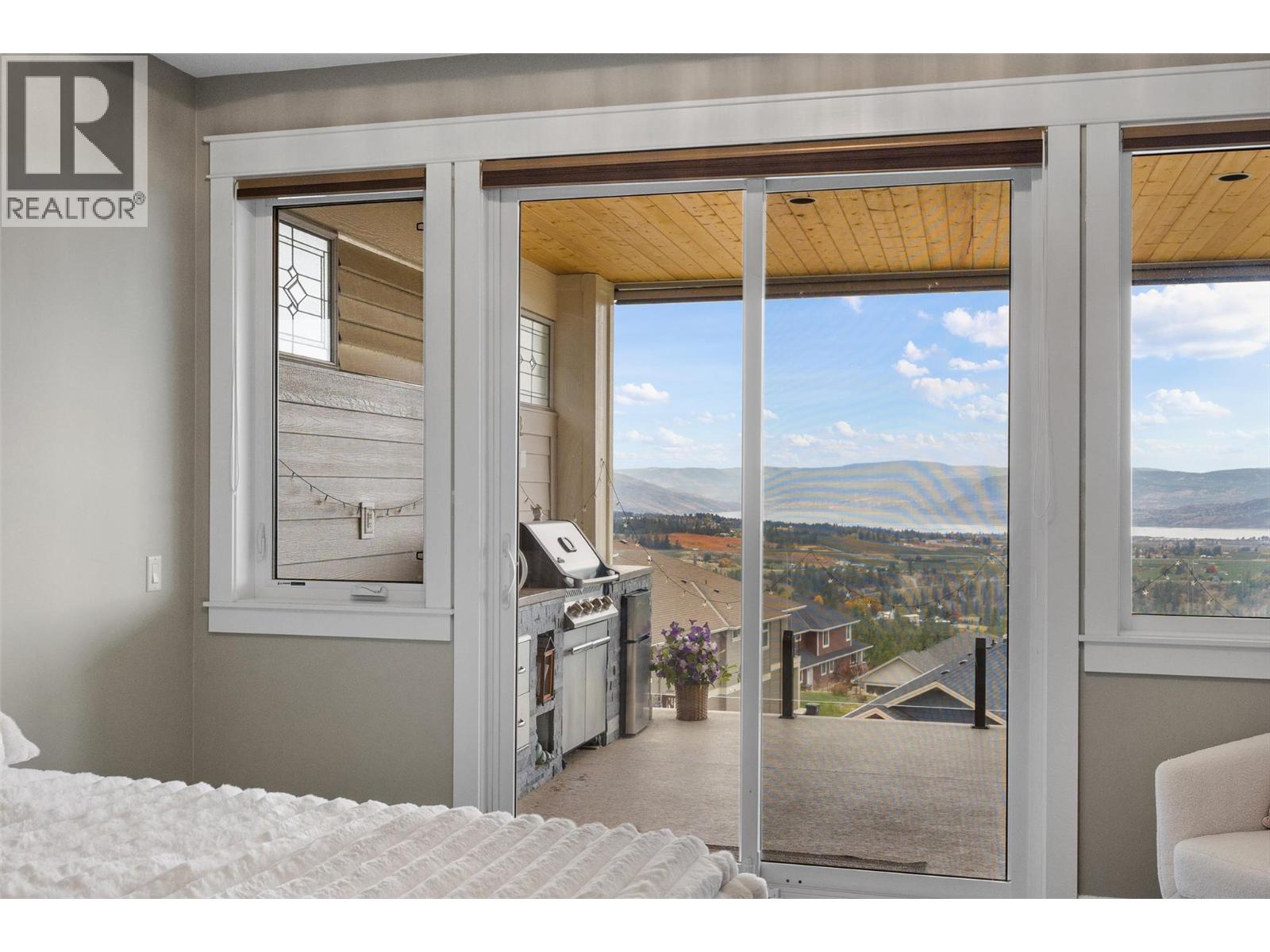2492 Lago Vista Street, Kelowna - Image 1