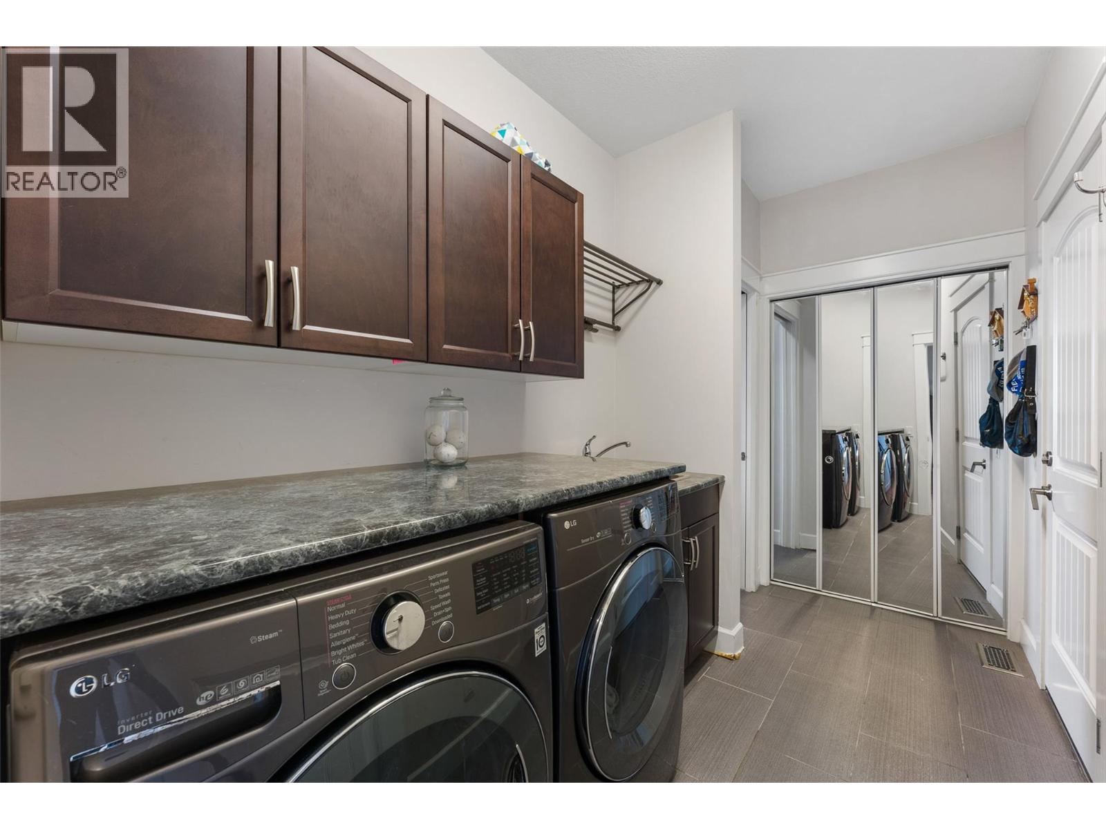 2492 Lago Vista Street, Kelowna - Image 1