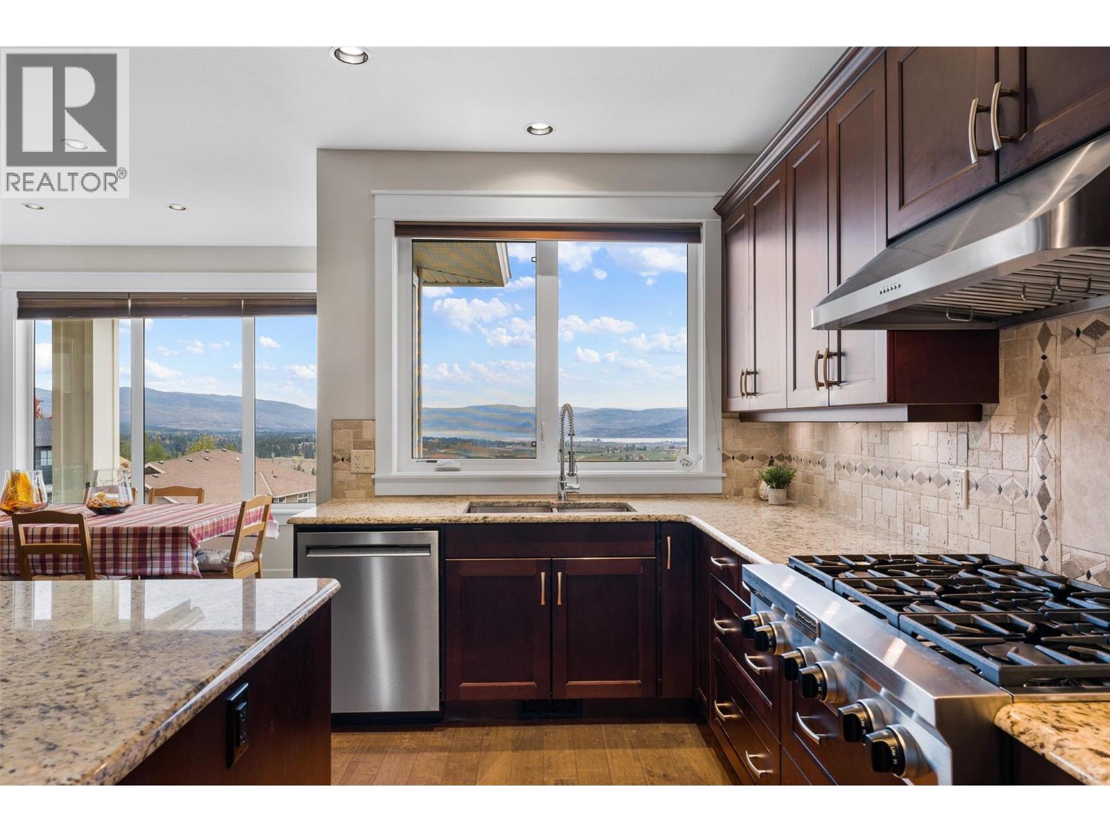2492 Lago Vista Street, Kelowna - Image 1