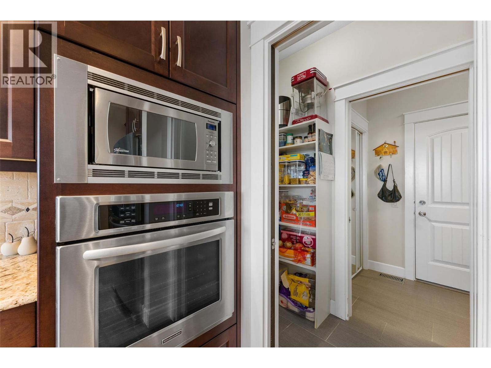 2492 Lago Vista Street, Kelowna - Image 1