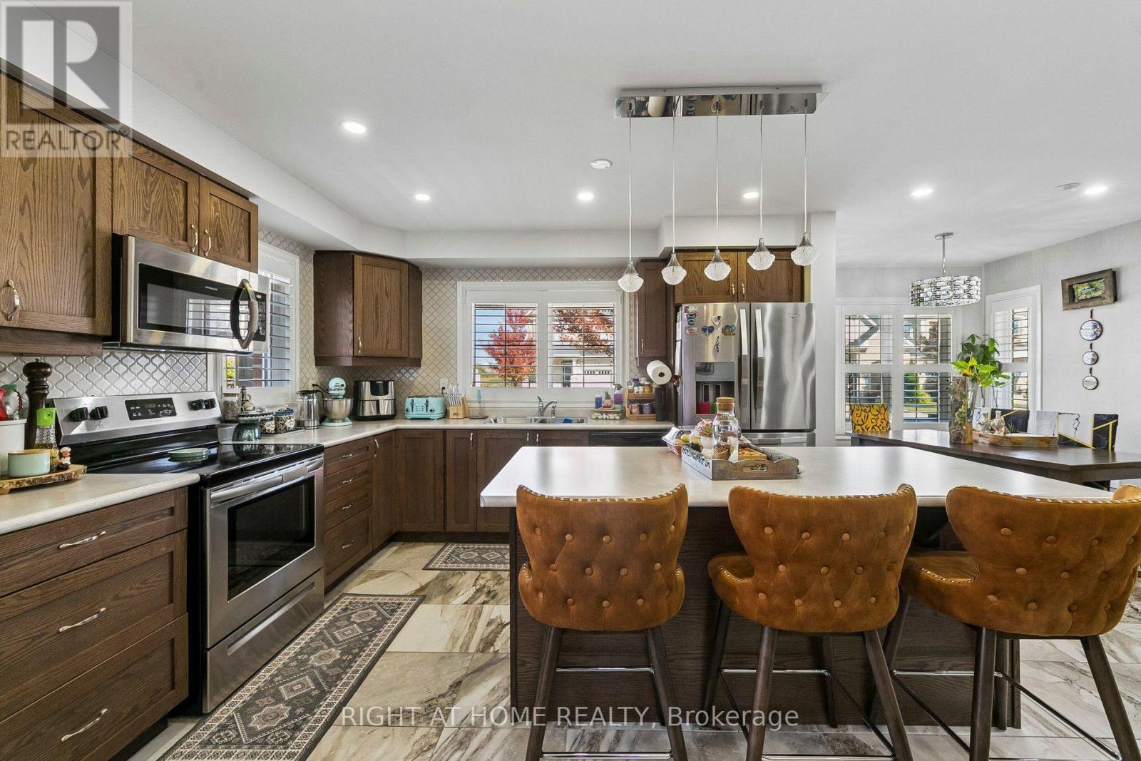 313 Gillett Point, Milton, ON photo 14