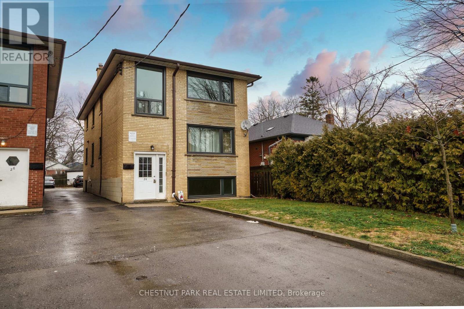 1 - 24 HEMAN STREET, Toronto (Mimico) — photo 2