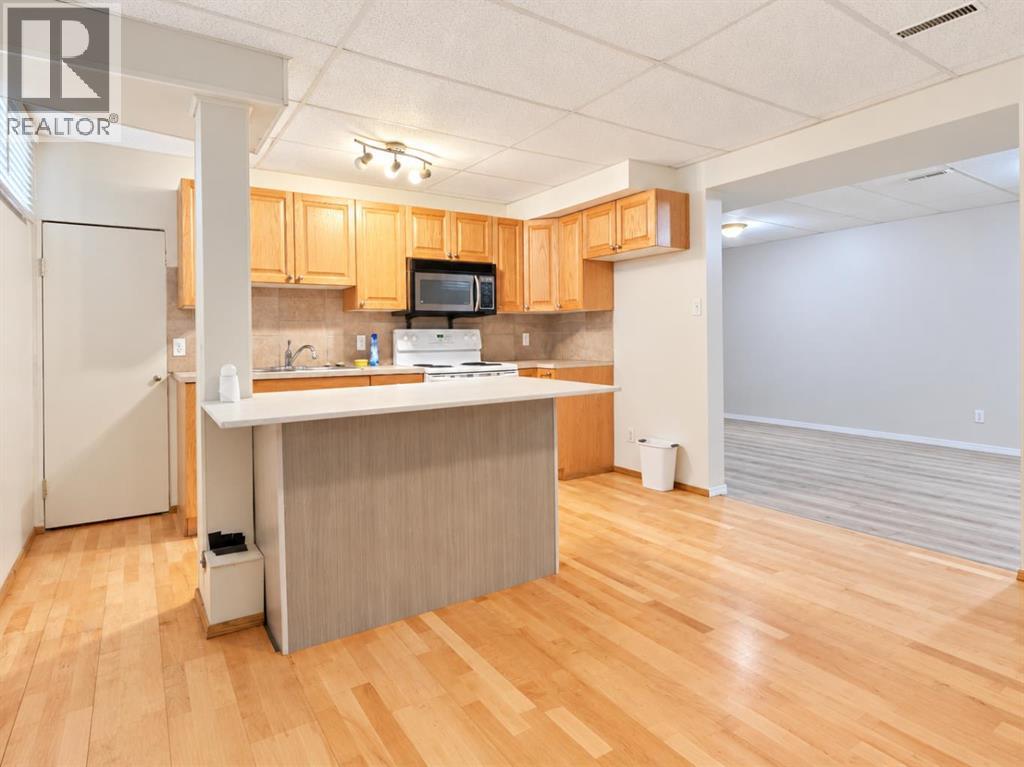 1709 15 Avenue S, photo 14 of 24
