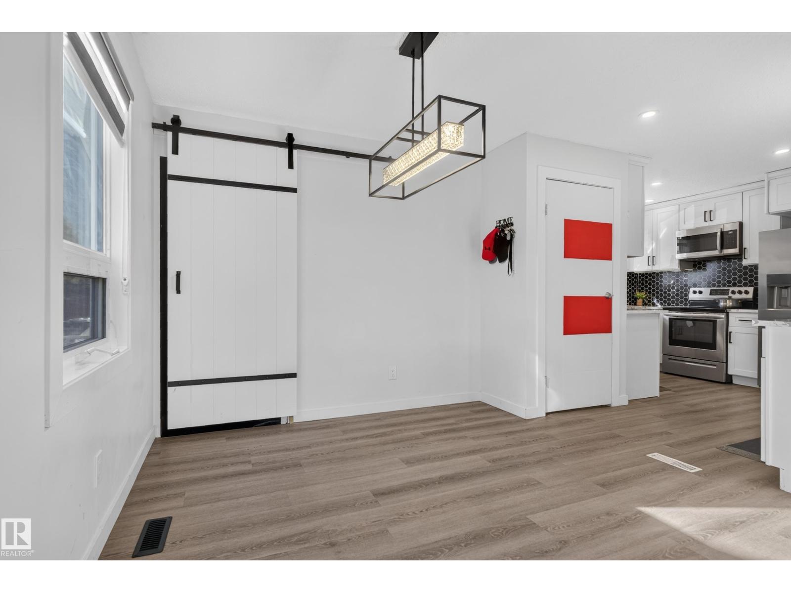 67 HENRY AV NW, Edmonton — photo 15